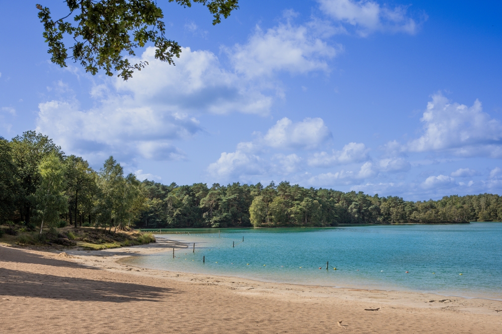 Het Blauwe Meer Drenthe Hoogsmilde shutterstock 2685696359, Te doen met kinderen in Drenthe