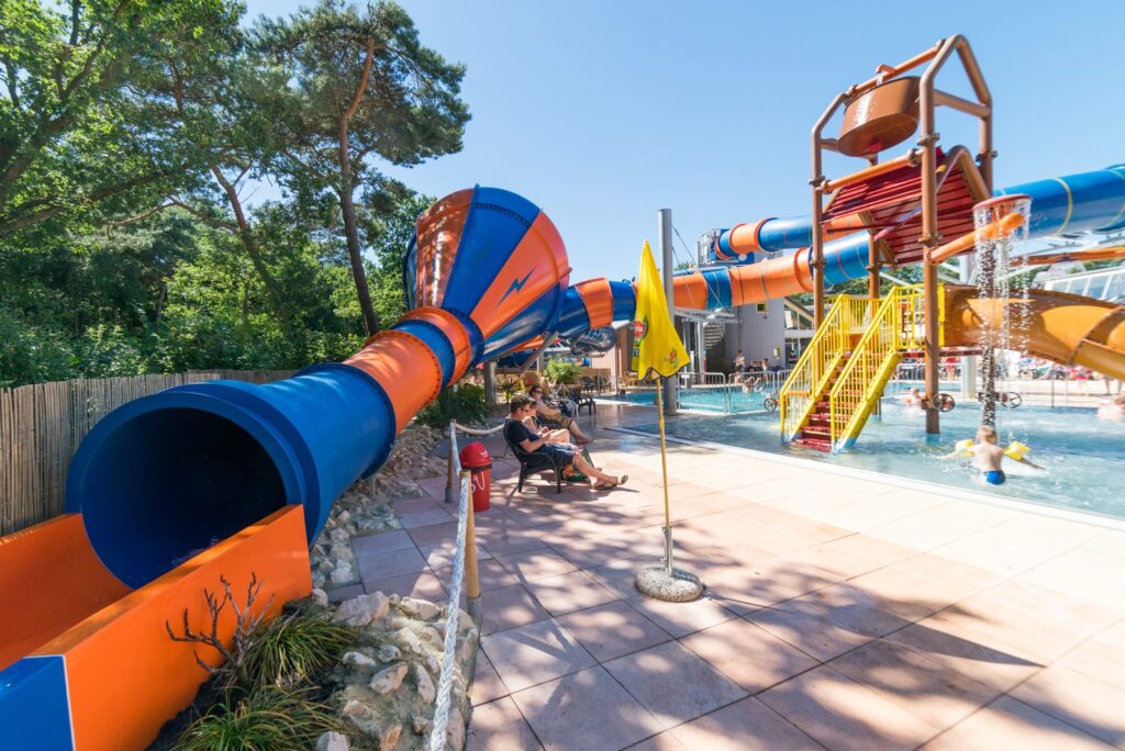 Waterspeeltuin van het kindvriendelijke Kampeerdorp de Zandstuve in Rheeze in Overijssel
