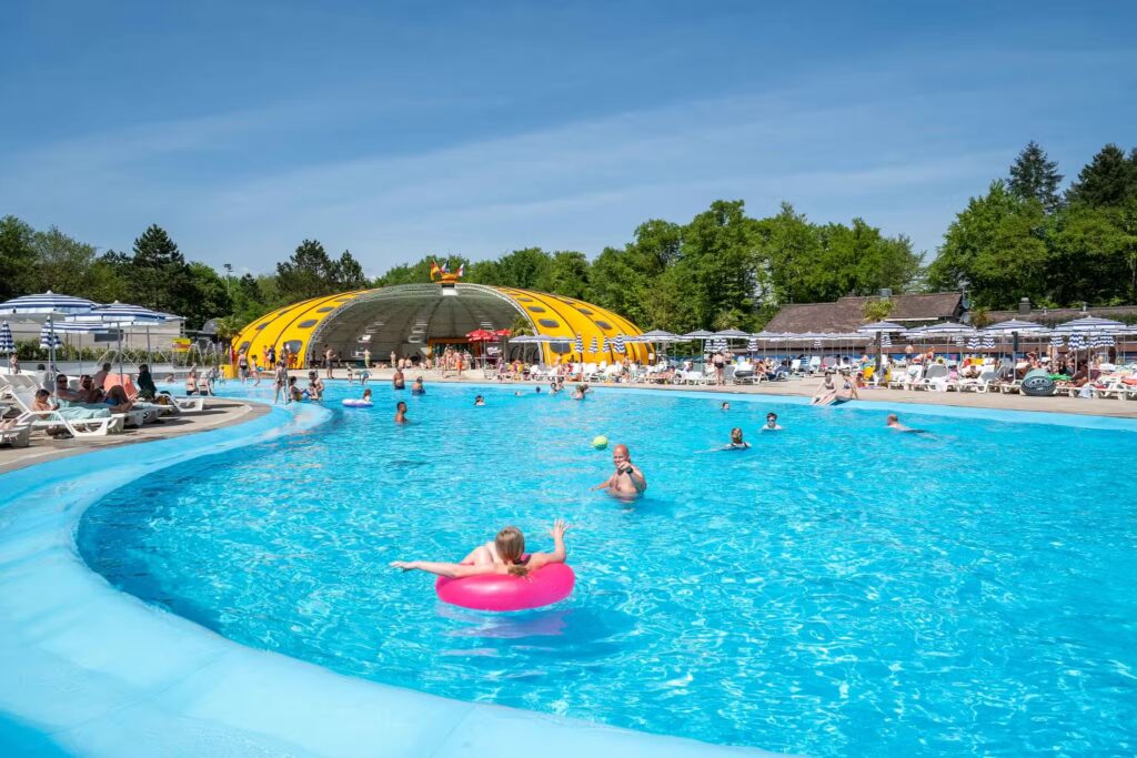 hu Birkelt village 1, Kamperen met kinderen in Luxemburg