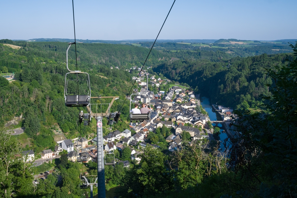 Stoeltjeslift Vianden Luxemburg shutterstock 2699234385, Te doen met kinderen in Luxemburg