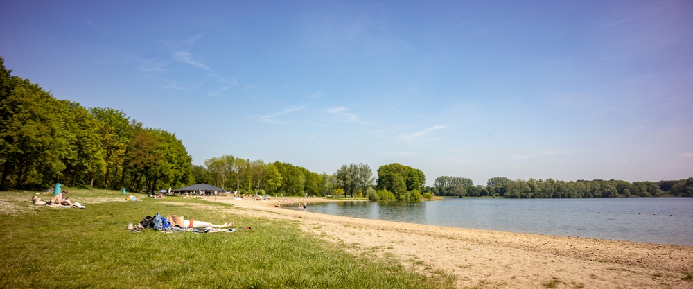Recreatiegebied Bussloo Gelderland shutterstock 2530058731, Kindvriendelijke zwemlocaties in Nederland