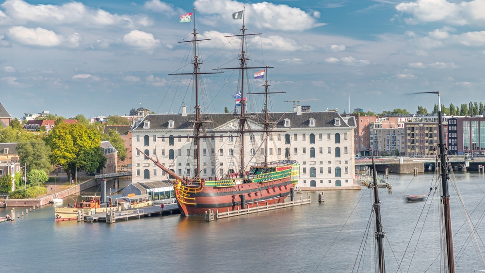 Het Scheepvaartmuseum – Amsterdam Nederland shutterstock 2586778605, te doen met kinderen in Noord-Holland