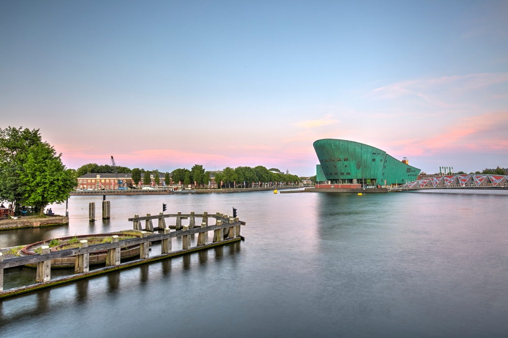 NEMO Science Museum – Amsterdam Nederland shutterstock 2633439551, te doen met kinderen in Noord-Holland